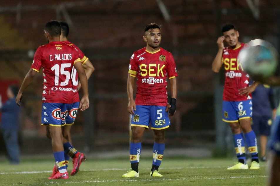 Unión Española sucumbió ante los contragolpes de Audax Italiano en Santa Laura