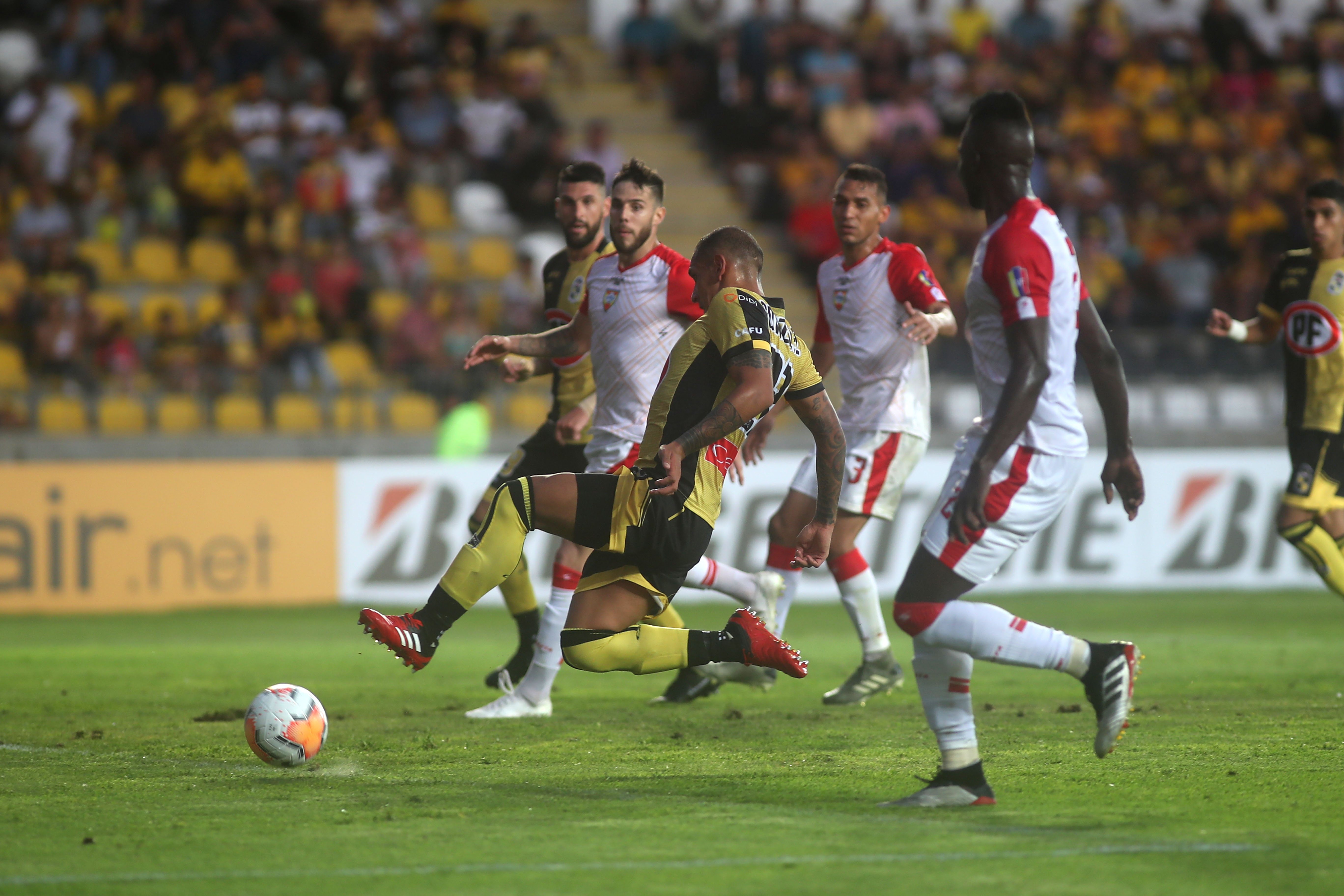 Coquimbo Unido sale a sellar su avance en Copa Sudamericana ante Aragua en Venezuela