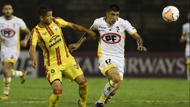 Jugador de Aragua se avivó y jugó dos minutos tras ser expulsado