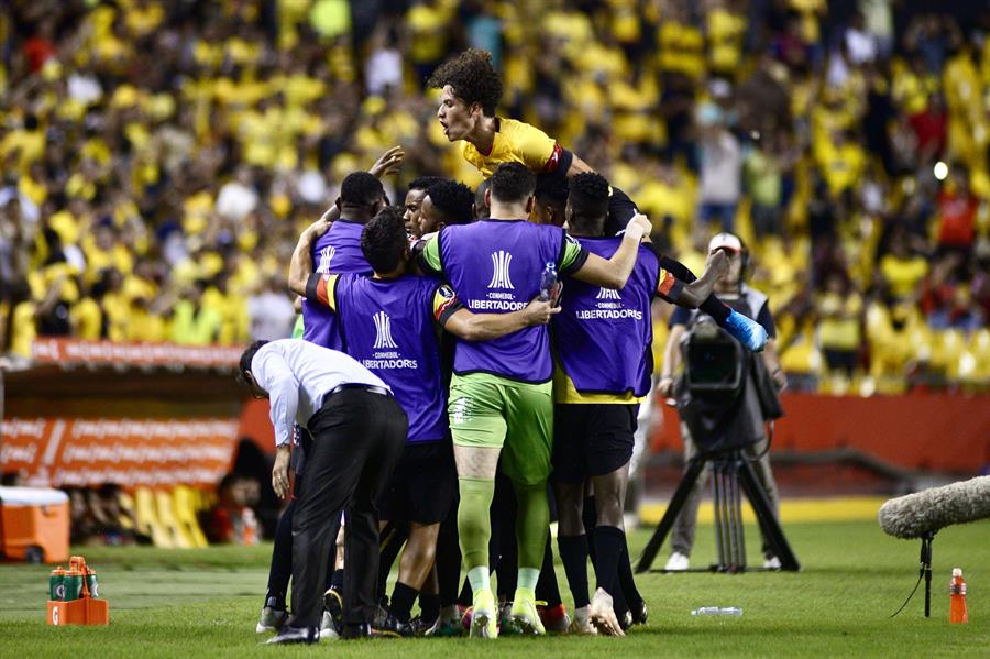 Barcelona de Guayaquil derrotó a Cerro Porteño en la tercera fase de la Copa Libertadores