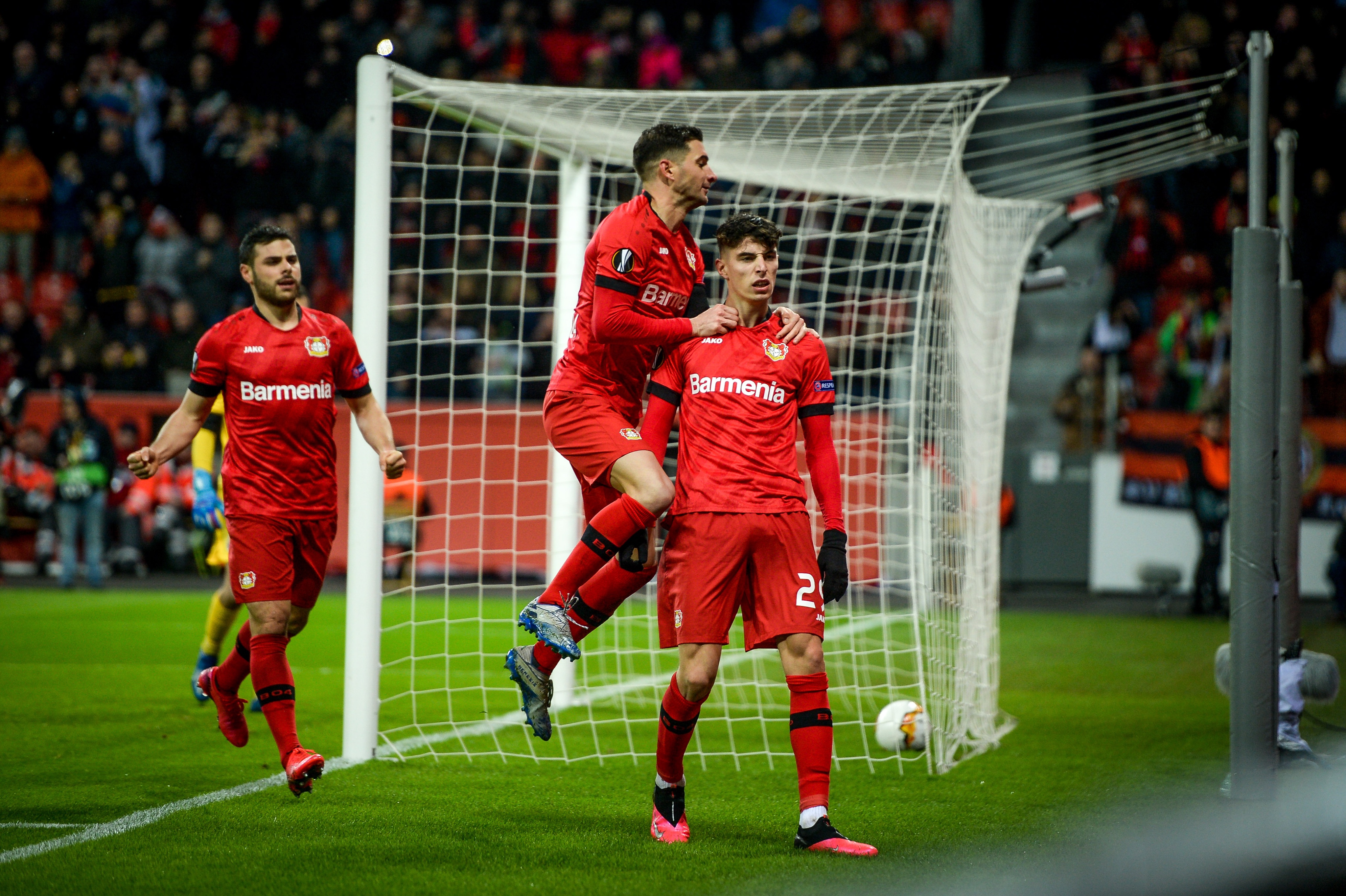 Bayer Leverkusen contó con Charles Aránguiz en victoria sobre FC Porto en la Europa League