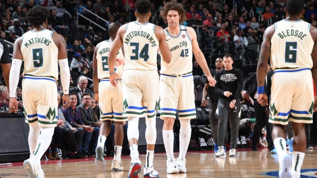 Antetokounmpo volvió imparable en triunfo de Bucks ante Detroit