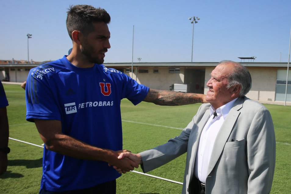 En la U celebraron el cumpleaños del histórico Sergio Navarro