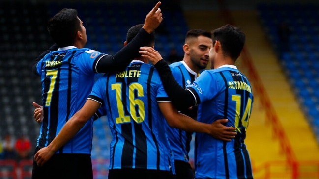 Huachipato volvió a los triunfos en el torneo con ajustada victoria sobre Cobresal en Talcahuano