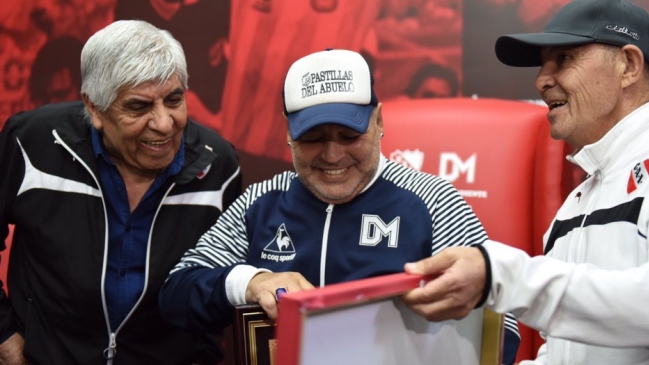 Independiente homenajeó a Maradona en la previa al cruce ante Gimnasia y Esgrima de La Plata