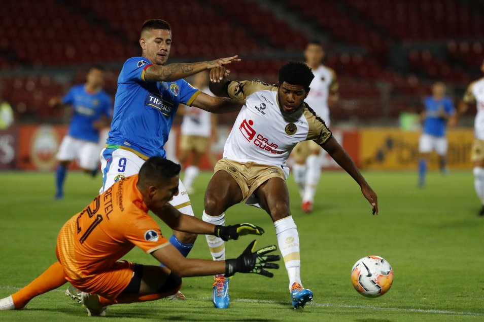 Rodrigo Holgado fue el héroe de Audax Italiano con un triplete ante Cusco en la Sudamericana