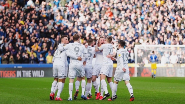 Leeds de Marcelo Bielsa goleó a Hull City y se mantuvo en zona de ascenso