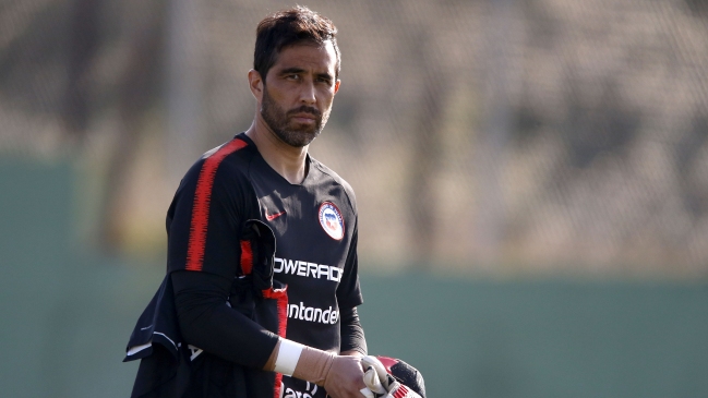 Claudio Bravo espera las clasificatorias “con deseos de trabajar más que nunca”