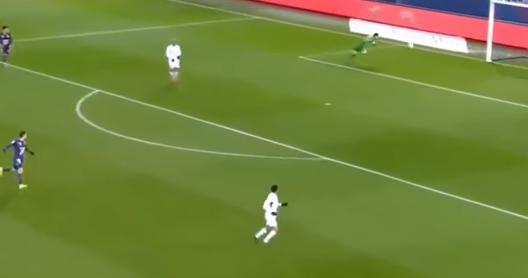 ¡No se puede creer! El insólito autogol de un portero en la segunda división de Francia