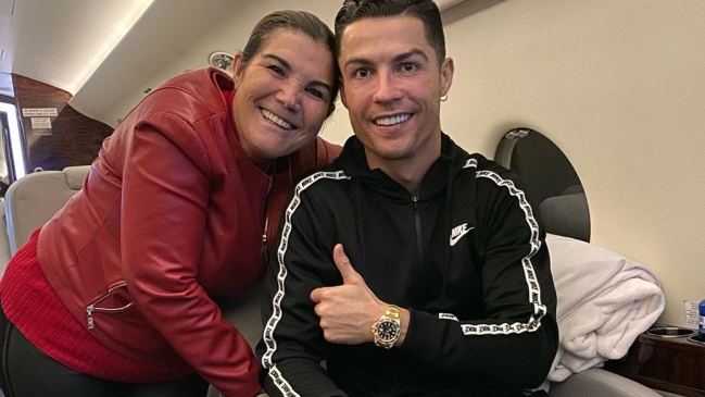 Cristiano Ronaldo informó que su madre se encuentra estable tras accidente cerebrovascula