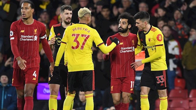 Premier League prohibió el saludo protocolar con la mano para evitar contagio de coronavirus