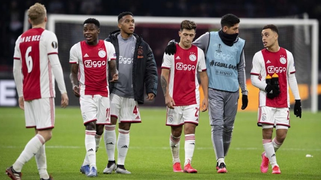 Miembros del cuerpo técnico de Ajax están en cuarentena por posible infección de Coronavirus