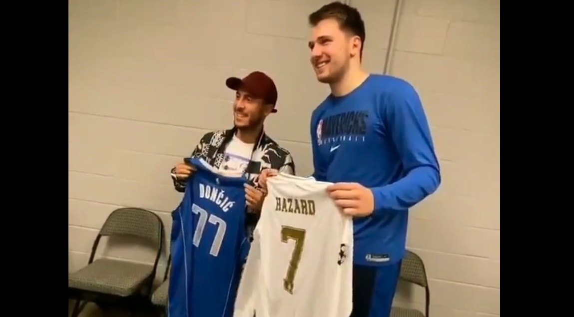 ¡Encuentro de estrellas! Eden Hazard y Luka Doncic intercambiaron camisetas en Dallas