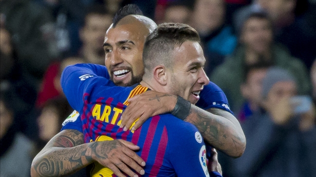 Arthur se lesionó en Barcelona y Arturo Vidal sumó opciones de ser titular ante Real Sociedad