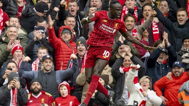 Liverpool volvió a los triunfos ante Bournemouth gracias a Mohamed Salah y Sadio Mané