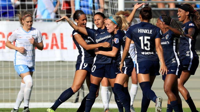 Federación de Fútbol de EE.UU. ofreció a sus jugadoras el mismo salario que a los hombres