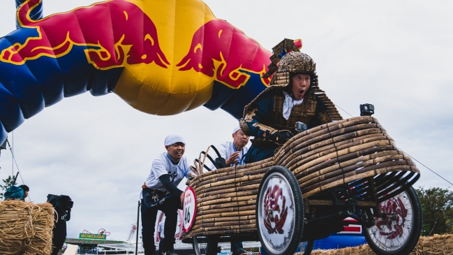 Desde Bomberos hasta un profesor de Educación Física participarán en Red Bull Soapbox Race