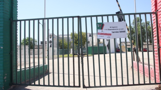 Se concretó la clausura del Estadio Municipal de La Cisterna antes del duelo entre Palestino y la U