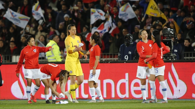 Revancha del repechaje entre la Roja femenina y Camerún deberá jugarse sin público por coronavirus