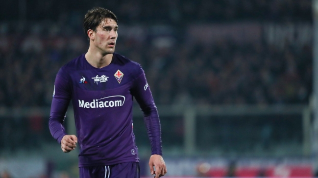 Compañero de Erick Pulgar en Fiorentina dio positivo por coronavirus