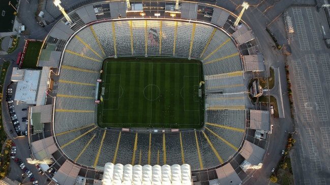 Experto en medicina de urgencia aseguró que la medida de jugar sin público es “lo correcto y pertinente”