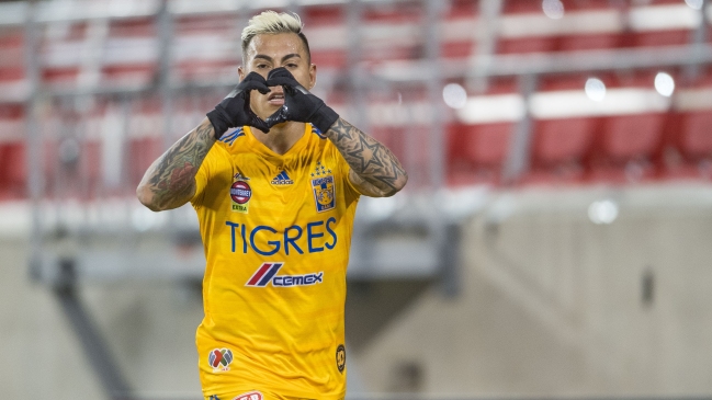 La impecable definición de Eduardo Vargas para extender la ventaja de Tigres ante Juárez