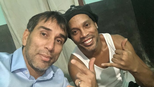 Nelson “Pipino” Cuevas compartió con Ronaldinho en la cárcel: El está triste