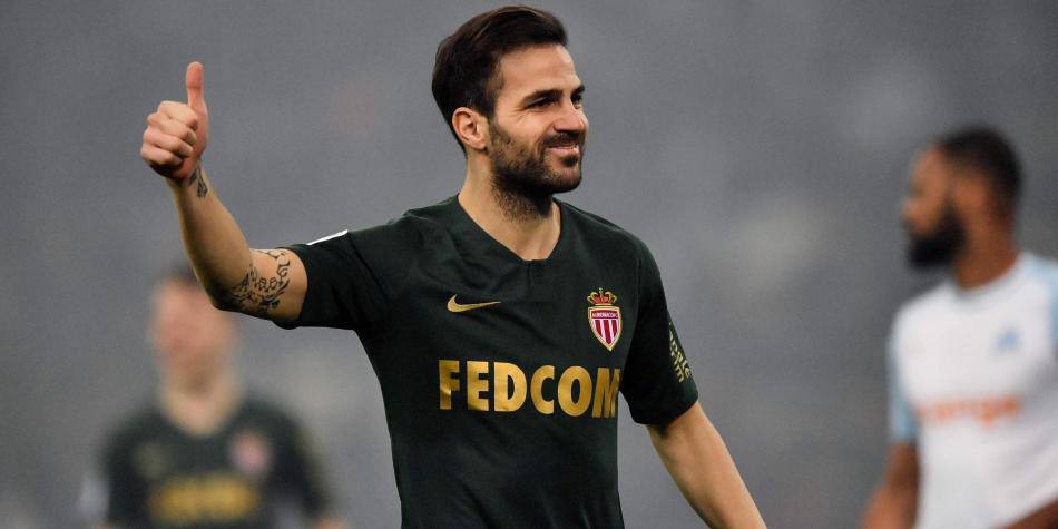 La divertida respuesta que recibió Cesc Fabregas a su entusiasta saludo matinal