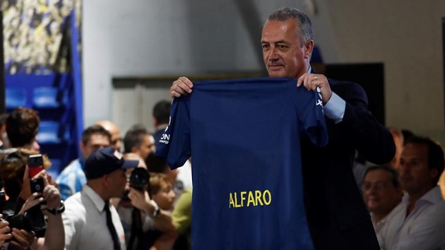 Gustavo Alfaro se mantiene como la principal opción de Blanco y Negro