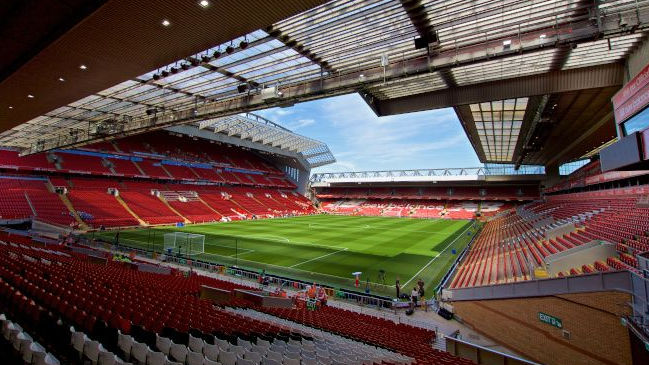Liverpool puso la seguridad de su estadio a disposición de los supermercados en Inglaterra