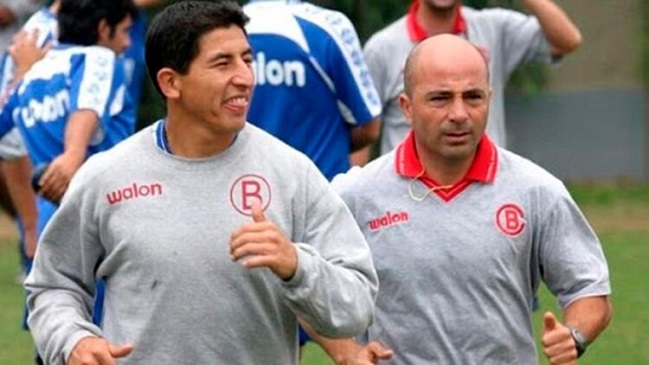 Ex jugador peruano reveló que quiso pegarle a Sampaoli y Beccacece lo detuvo