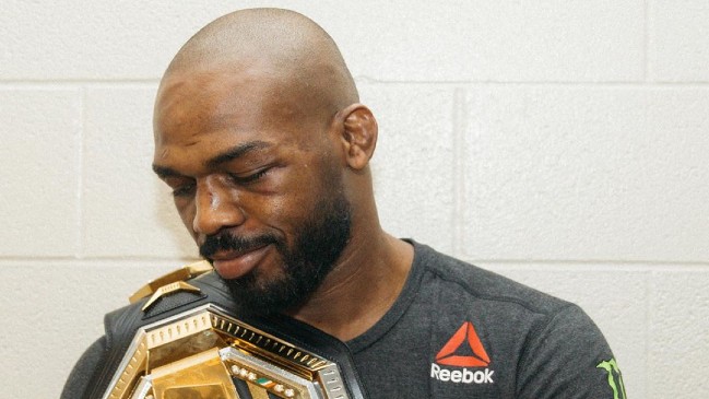 Estrella de UFC fue detenido por conducir en estado de ebriedad y portar un arma de fuego