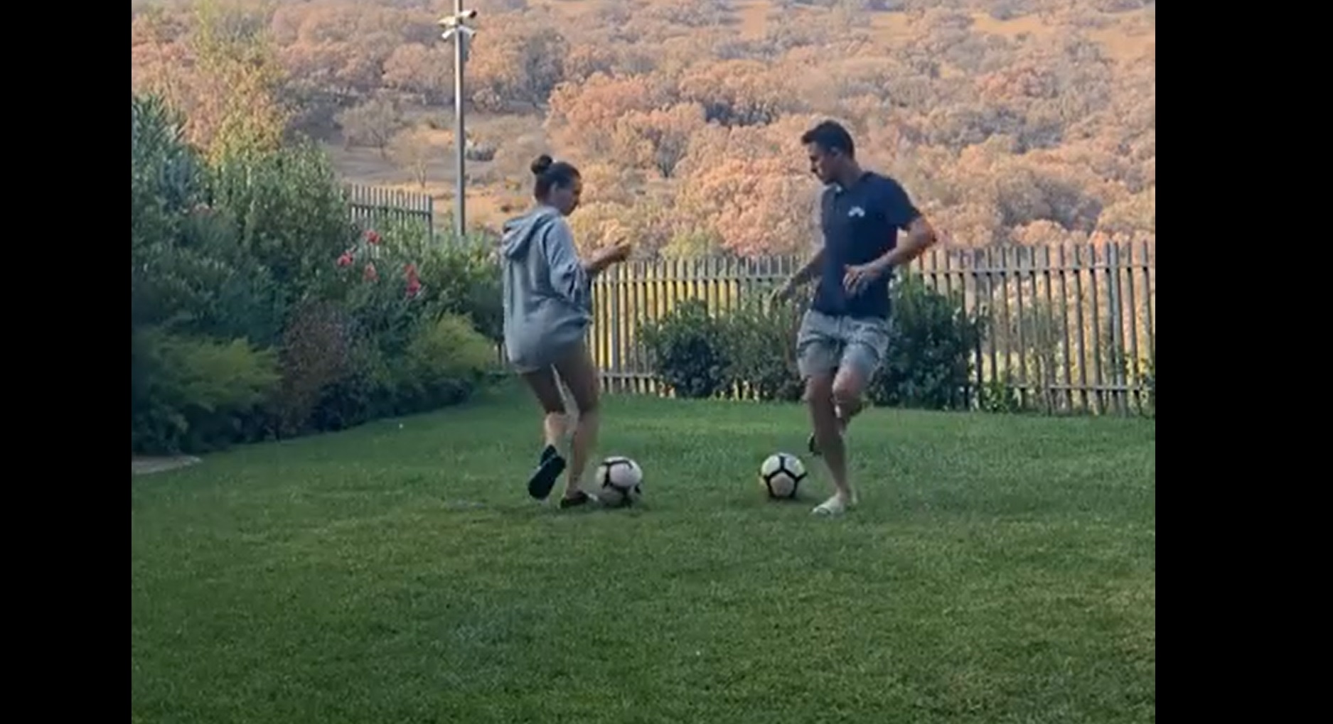 El coordinado juego con pelota de Angelo Henríquez y su novia croata durante la cuarentena