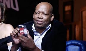 La particular campaña de Asprilla en cuarentena: Está vendiendo condones 2×1