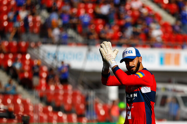 Johnny Herrera agradeció muestras de cariño tras fallecimiento de su madre