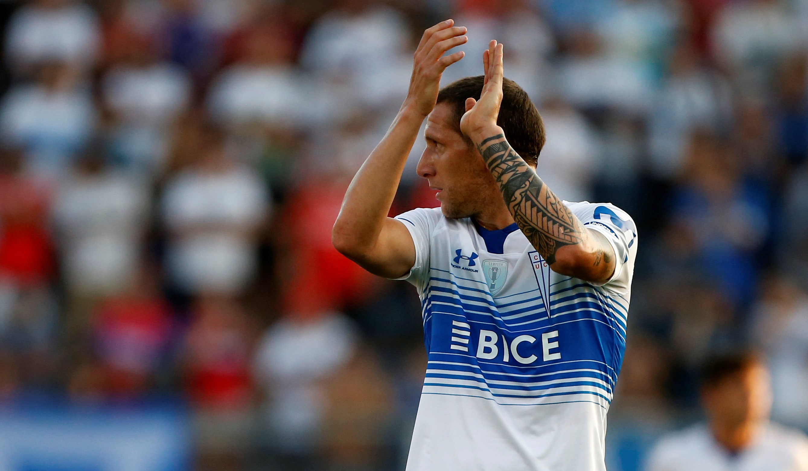 Luciano Aued: Ojalá pueda compartir cancha con Gary Medel cuando regrese a la UC