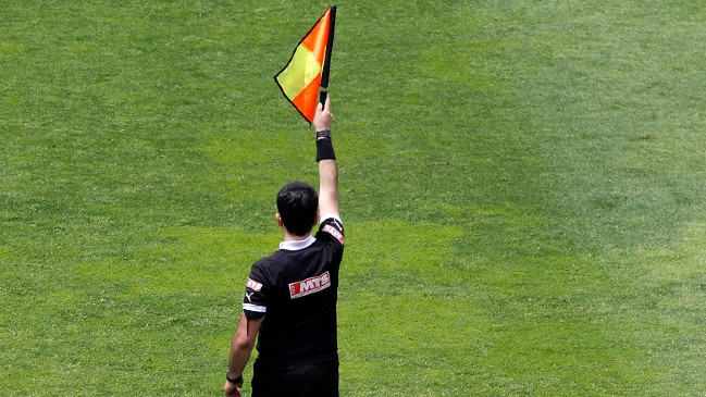Coronavirus: 120 árbitros del fútbol chileno sufrirán considerable baja de sueldo