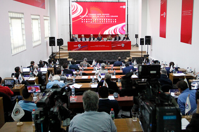 Préstamo a la ANFP: Clubes recibirán hasta un millón de dólares