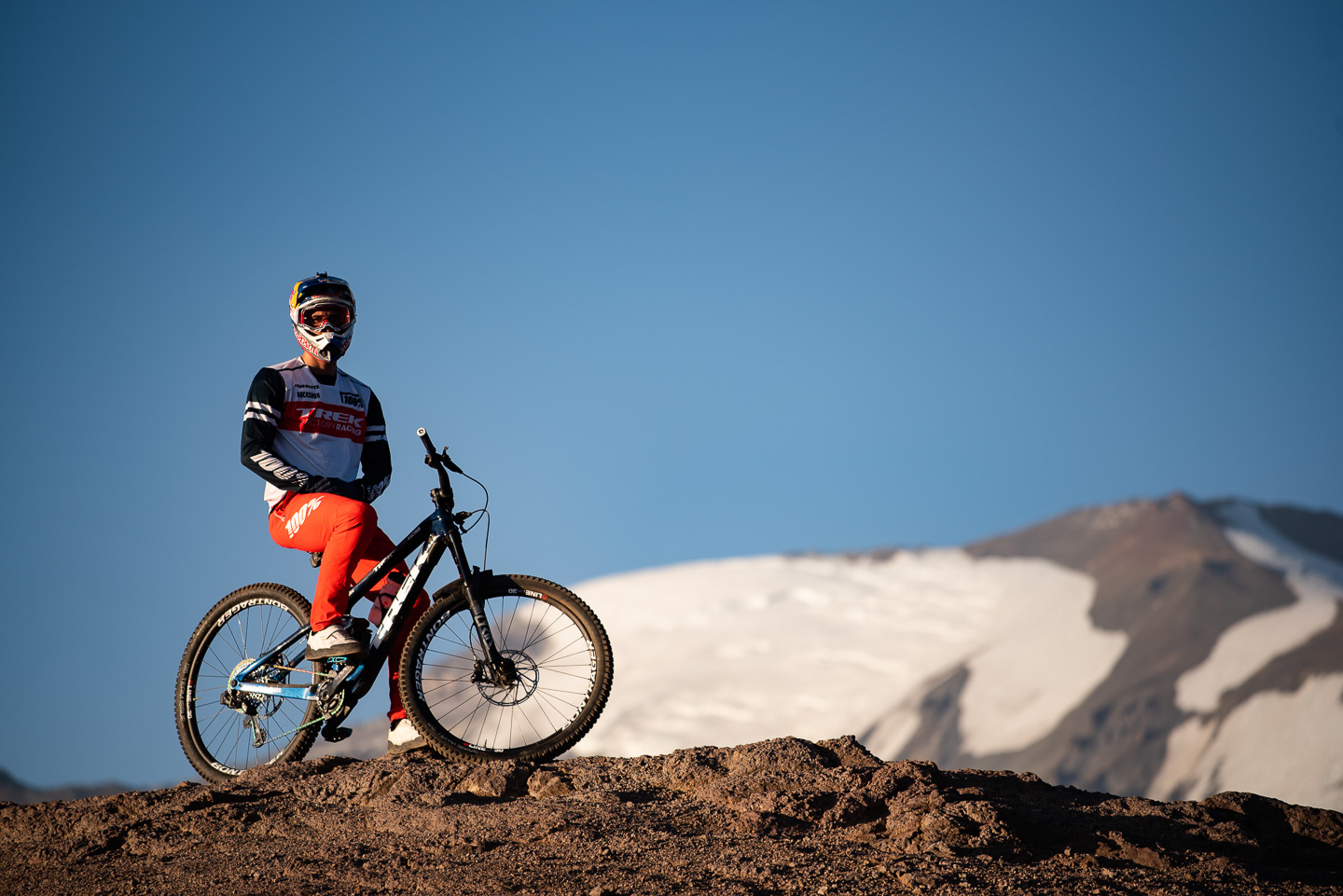 Piloto nacional de enduro estrenará video recorriendo distintas geografías de Chile