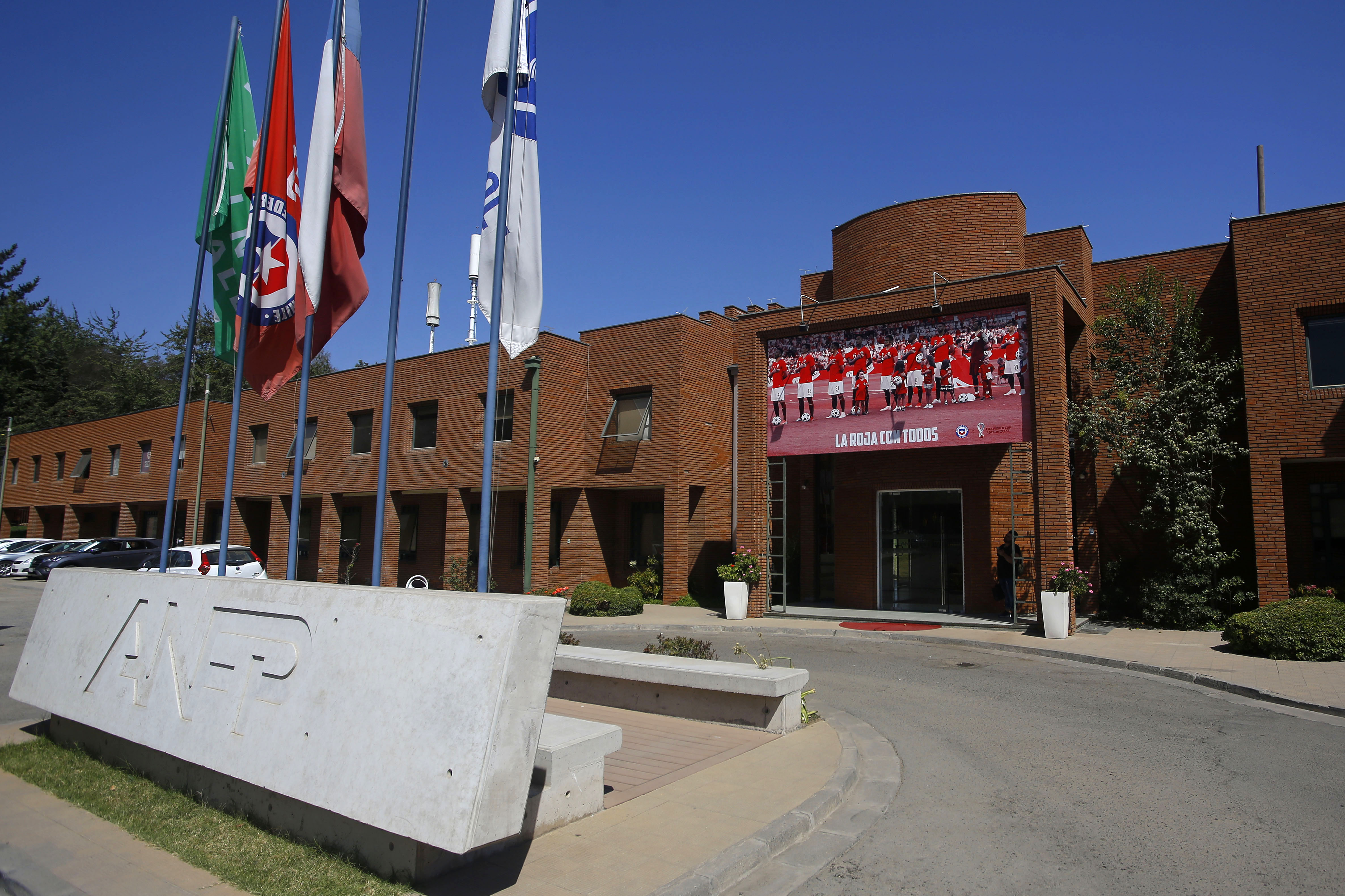 Rodrigo Robles: Reanudar el fútbol lo antes posible puede ser una mala decisión