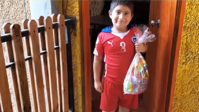 Alexis Sánchez envió huevitos de Pascua a niños de Tocopilla: Disfruten junto a su familia