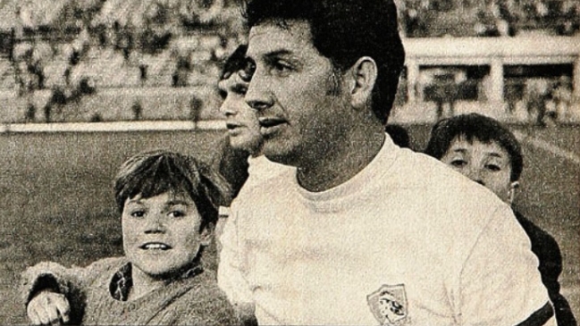Este domingo se cumplen 50 años del polémico debut de Leonel Sánchez en Colo Colo