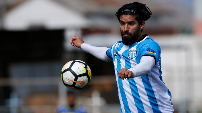 Sebastián Abreu elogió a Claudio Bravo y reconoció que le hubiera gustado jugar en la UC
