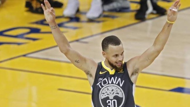 Jugadores de la NBA sufrirán reducción del 25 por ciento de su sueldo