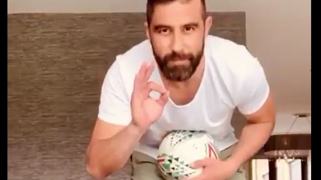 El atípico reto que inventó Claudio Bravo en su cuarentena