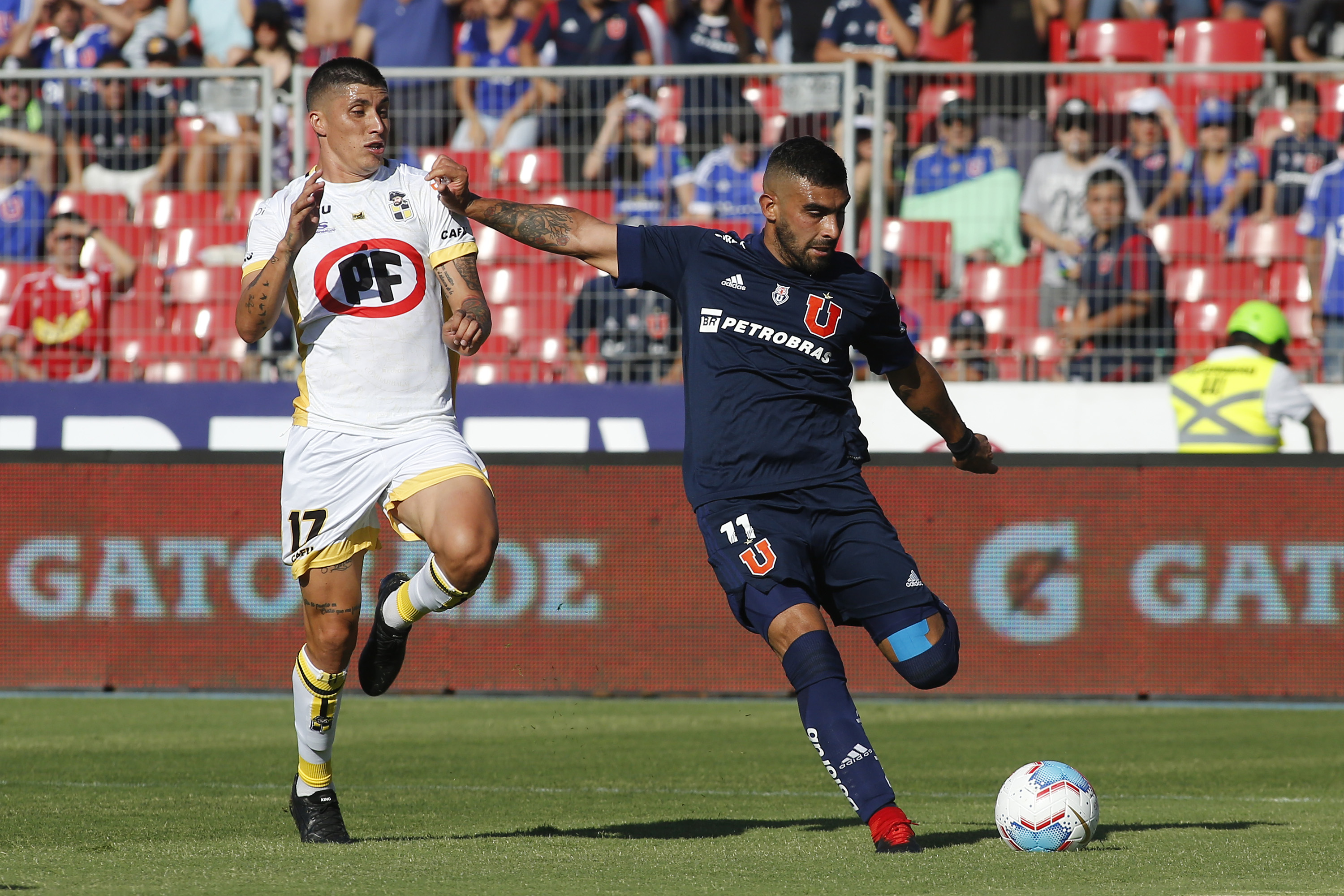 Jonathan Zacaría: “Sueño volver a salir campeón con Universidad de Chile”