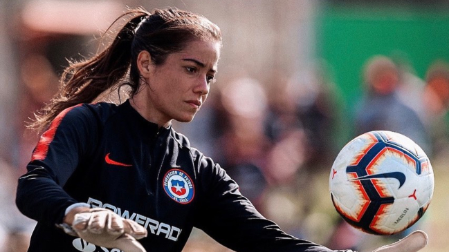 Arquera de la Roja contó que fue discriminada por ser modelo: Me daba vergüenza ser yo