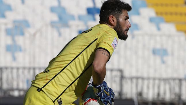 Paulo Garcés: Los hinchas de la UC siempre me recuerdan los errores contra Peñarol