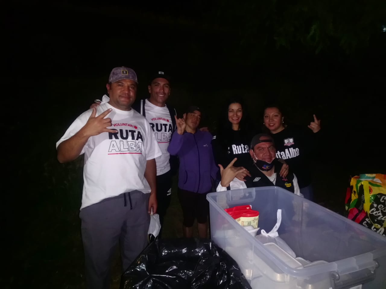 Esteban Paredes participó de actividad solidaria de hinchas de Colo Colo