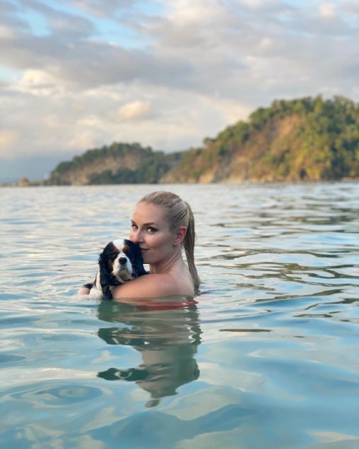 Lindsey Vonn, la esquiadora que sorprendió al mostrar sus videollamadas sin pantalones